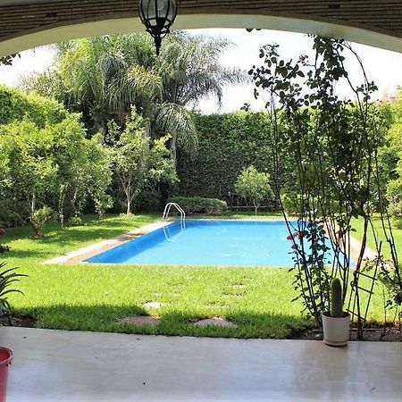 Magnifique Villa Avec Piscine Chauffee Que Pour Famille 马拉喀什 外观 照片